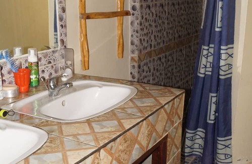 Menabe Cama Y Desayuno | To rent superb T1, in a quiet environment, close to the sea