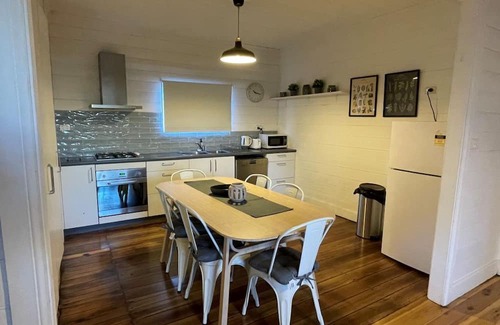Armidale Cabaña | The Bower - peaceful and cosy in central Armidale