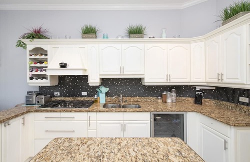 Patricks Island Casa | PROSPECT OASIS: Nestled on the pristine waters of the Cayman Islands