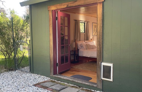 Grass Valley Cabina | Charming 1-bedroom Cabin in the Forest Nevada City with AC, WiFi