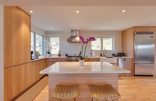 Lake Carmel Casa | Pond Views: Spacious & Quiet Carmel Hamlet Getaway