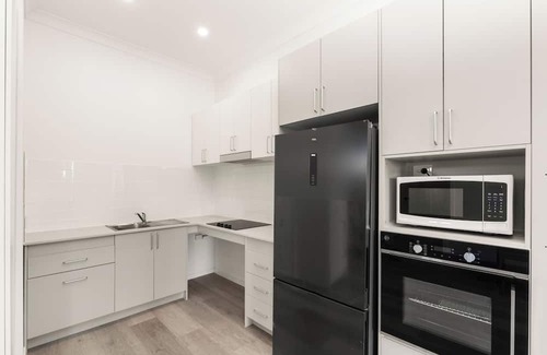 Goodna Casa | 5 Guest 3 Bed,3 Bath Free Parking, wifi, patio