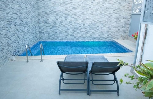 Ngor Villa | Tawfekh Villa: Magnificent villa with pool and sea view