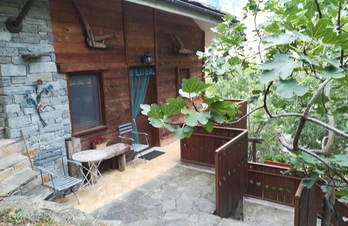 Verres Casa | Cozy detached accommodation in scenic and quiet area