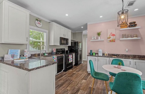 Kissimmee Cabaña | Cozy Tiny Home Getaway Minutes from Disney