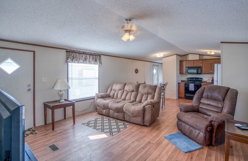Pecos Casa | Cozy 2-bedroom mobile home in charming Pecos with AC