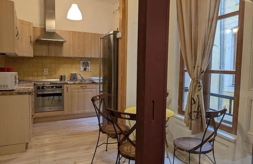 Pagny-sur-Morselle Casa | Gîte between Nancy and Metz in an old 16th-century house with shops