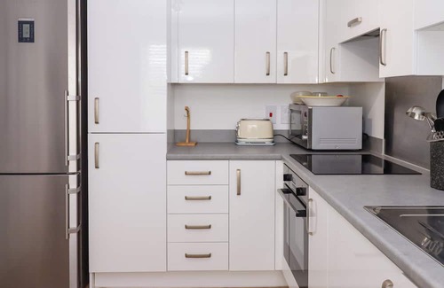 Topsham Casa | 20 MARINE DRIVE, pet friendly, character holiday cottage in Topsham