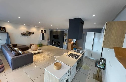 Tamariss Apartamento | Lovely apartment with sea view, pool and garden