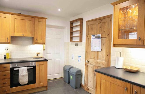 Uttoxeter Cabaña | HUMBLE HOME, family friendly, with a garden in Uttoxeter