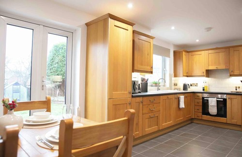 Uttoxeter Cabaña | HUMBLE HOME, family friendly, with a garden in Uttoxeter