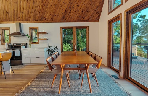 Dover Casa | Black Eagle Retreat