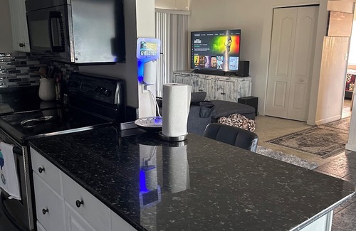 Deltona Lakes Casa | FL LAKEFRONT full house 2/1