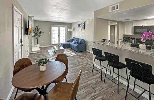 Addison Apartamento | 2102 · DFW cozy Apt, Free Parking/WI-FI, Pool & Gym