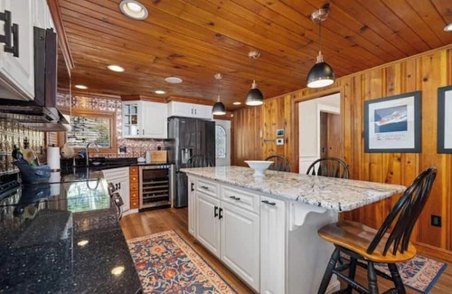 Lake James Cabaña | Sunset Cottage on Jimmerson Lake
