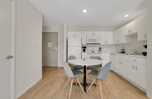 Far North Central Apartamento | Simplicity At the Rim 1308 I Comfy 2 Bed 2 Bath