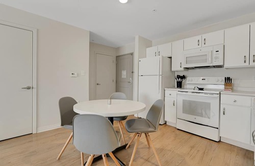 Far North Central Apartamento | Simplicity At the Rim 1308 I Comfy 2 Bed 2 Bath