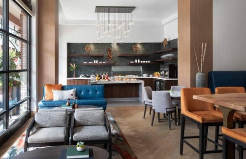 Downtown Casa | Discover our ideally located Redmond, WA