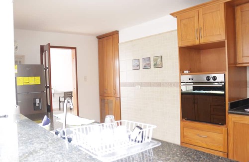 La Castellana Casa | Spacious 5-bedroom house in beautiful in Laureles Medellín with WiFi