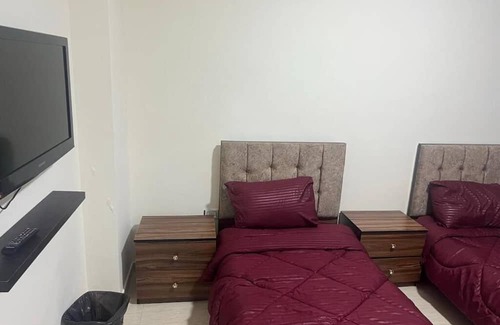 Amman Apartamento | Spacious 3-bedroom apartment with AC, WiFi in welcoming Amman