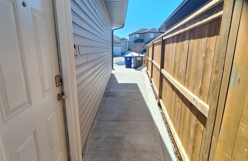 Saskatoon Casa | The Hampton Suite (near Airport & Downtown)
