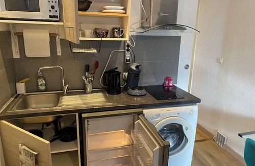 Malzeville Apartamento | Nancy, Superb air-conditioned studio 3 minutes from Place Stanislas, WIFI, fitted kitchen