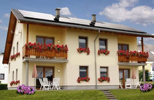 Morz Apartamento | Apartment in Mצrz with Garden