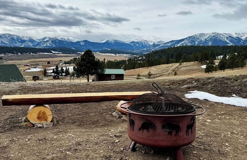 Fishtail Alquiler De RV | Mystic View RV Site - Mountain Views - Pet Friendly