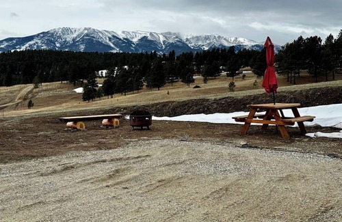 Fishtail Alquiler De RV | Mystic View RV Site - Mountain Views - Pet Friendly