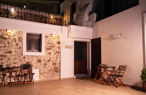 Kouroutai Apartamento | Papoura Pool Apartment