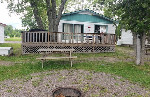 Lavigne Cabaña | Robin #9 Graceland Cottages