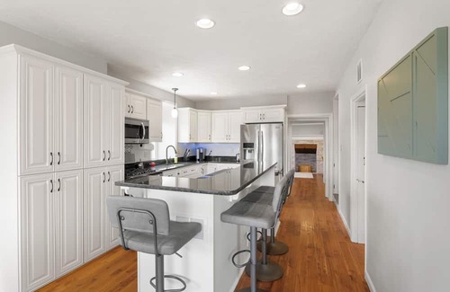 York Otro | DOVER HILTON FARMHOUSE