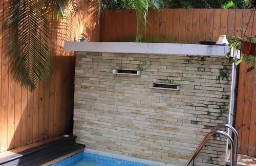La Vega Province Cabina | 2.5-bedroom cabin in peaceful Jarabacoa with AC, WiFi. Enjoy nature