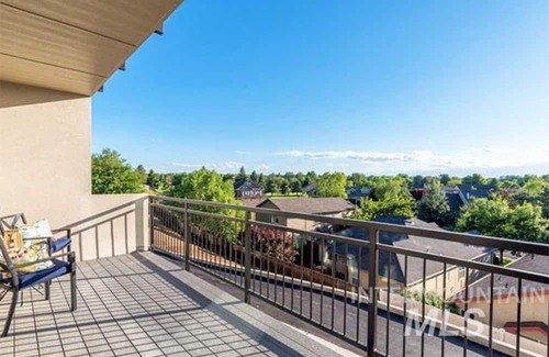 East End Casa | Spacious & Modern ~ Free E-Bikes ~ Pet-Friendly ~ Prime East End Location