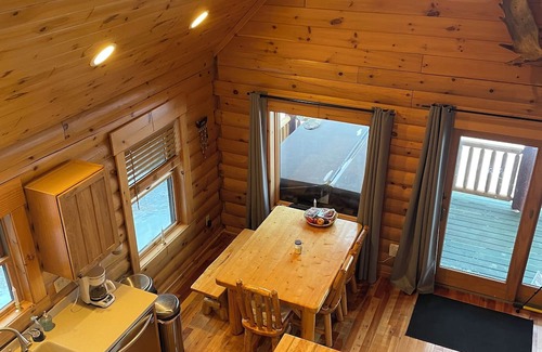 Alpena Cabina | Lakefront Cabin on Thunder Bay
