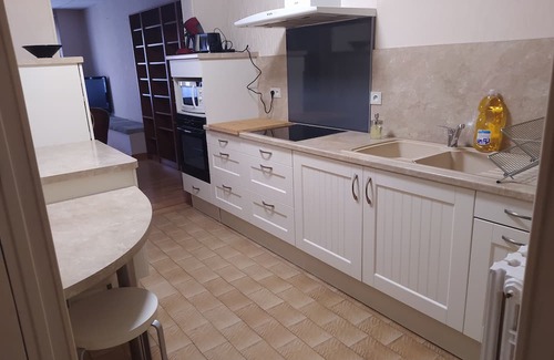 Ax-les-Thermes Apartamento | Large T2 Hypercentre Ax