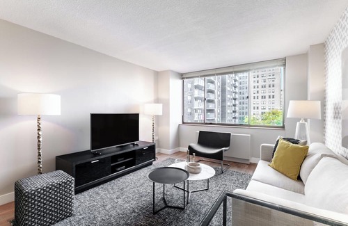 Upper West Side Apartamento | Stylishly Designed Upper West Side Two Bedroom