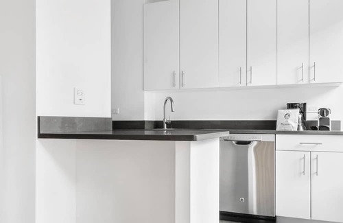 Upper East Side Apartamento | Upscale Midtown East One Bedroom