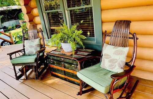 Maryville Cabina | Cozy 1-bedroom cabin with AC, WiFi in charming Maryville