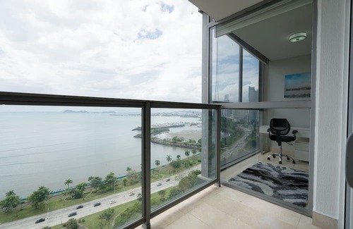 Marbella Apartamento | Exclusive and luxury 2BR with balcony in Yoo Panama