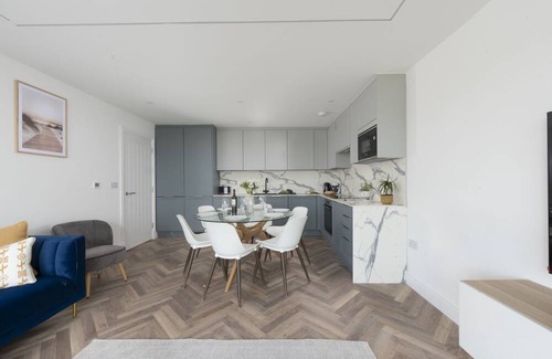 Newquay Apartamento | Apartment 4, Oasis Sands - an apartment that sleeps 6 guests in 3 bedrooms