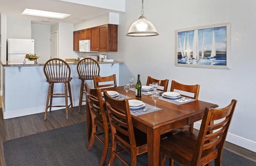 Elrod Estates Complejo | Ormond Beach oceanfront view! n2-bedroom resort w/huge pool deck on the beach!
