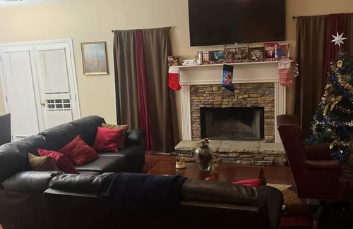 Hiram Casa | Charming 1-Master bedroom house in Hiram with AC, WiFi