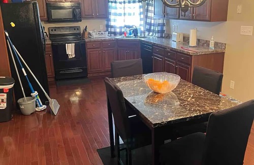 Hiram Casa | Charming 1-Master bedroom house in Hiram with AC, WiFi