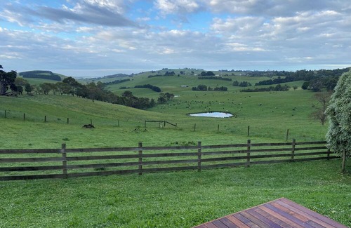 Korumburra Cabaña | Stunning Country Views @ Oak Vue Cottage
