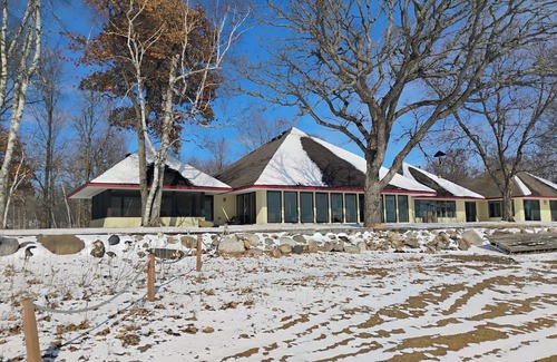 Indian Shores Casa | Charming 4-bedroom house in lovely McGregor with WiFi, AC