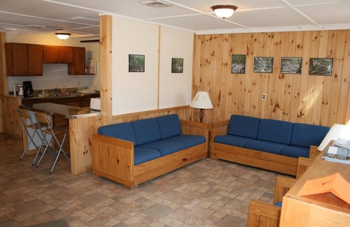 Columbia Cabina | Cabin, 16 Bunks, Kitchen, Bathroom