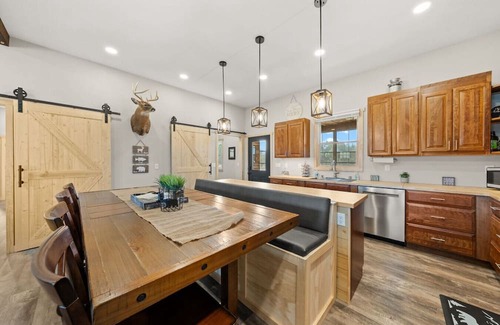 Markville Casa | Hibernation Station - 6BR On the Trails!