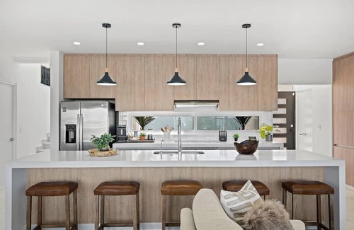 Santa Barbara Casa | Brand New Professionally Decorated Luxury 5 Bed Avellanas Home Minutes to Beach