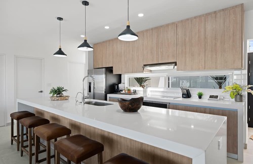 Santa Barbara Casa | Brand New Professionally Decorated Luxury 5 Bed Avellanas Home Minutes to Beach